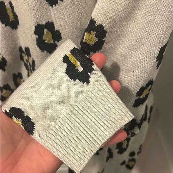 CAbi Cream Floral Cardigan Sweater style 5277   B - Picture 4 of 9